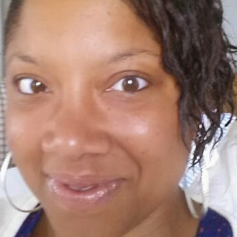 Meet your Posher, Dionna